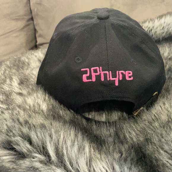 Black Dad Hat with Logo 🔥 - Picture 4 of 4